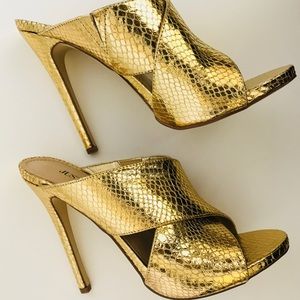 Brand New - Just Fab - Gold Snake Skin Sandals 8.5